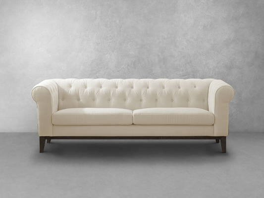 Canapé Chesterfield Gwen en tissu anti-taches - Ivoire
