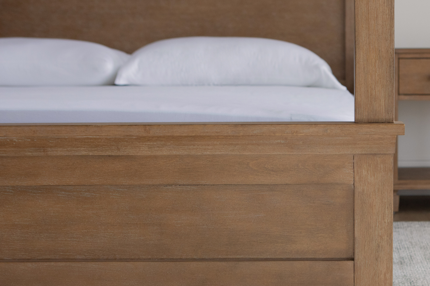 Becki Owens, lit à baldaquin Ren - Marron - Queen