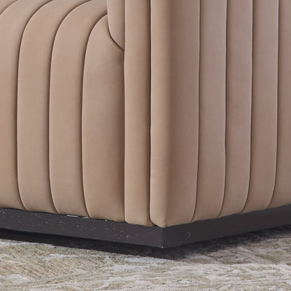 Fauteuil pivotant à canaux en cuir pleine fleur Vail