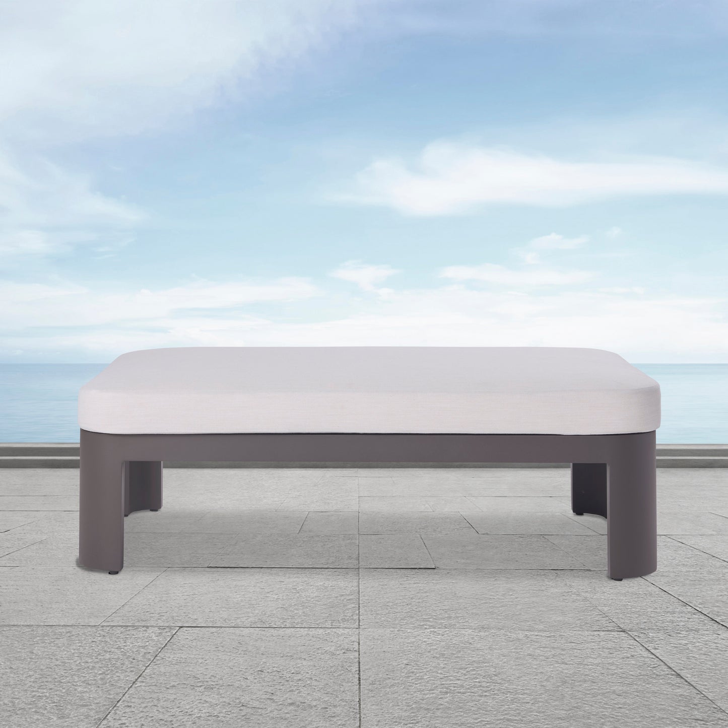 Table basse d'extérieur Sedona, Sunbrella Cast Pumice et aluminium bronze