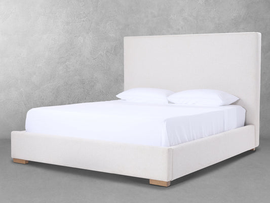 Lit à panneaux tissés texturés JoJo Fletcher Luciano, taille King, couleur crème